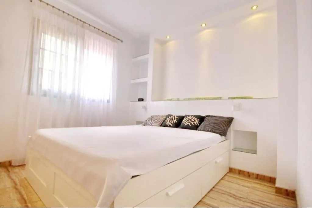 Beautiful Apartments In Charming Place El Duque Costa Adeje